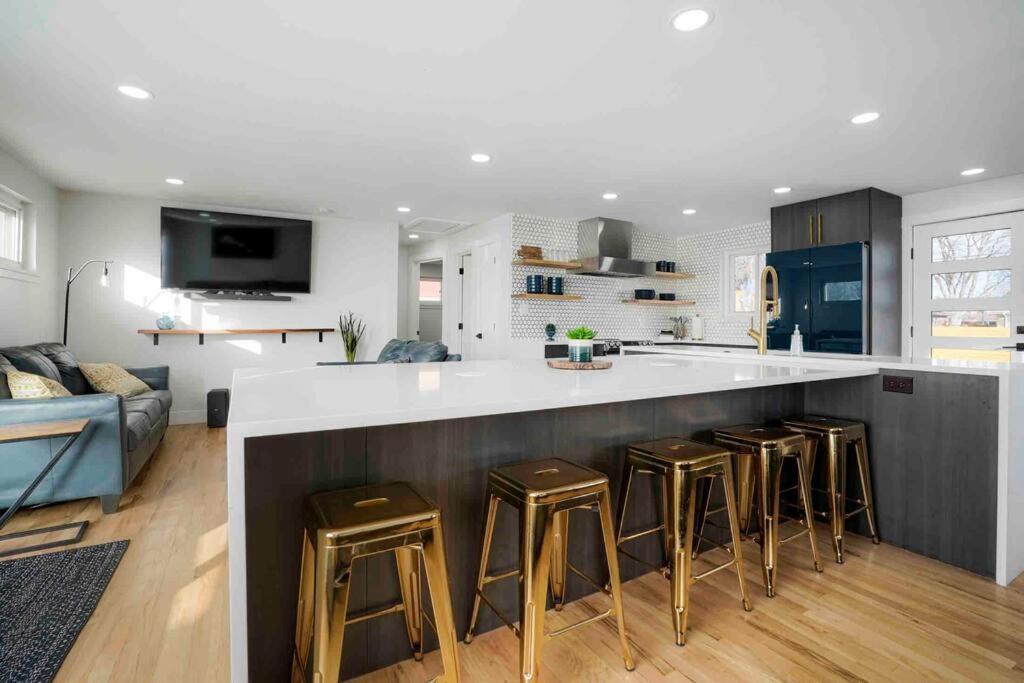 Sleeps 16 - 15 Min/Downtown, 10 Min/Medical Center Villa Aurora Exterior foto