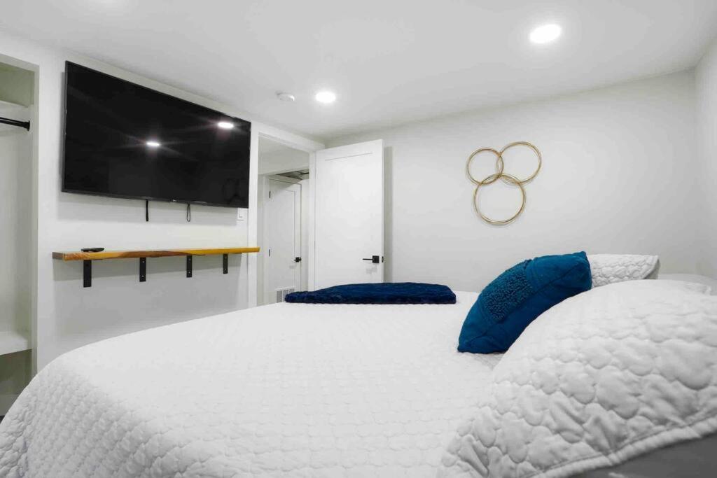 Sleeps 16 - 15 Min/Downtown, 10 Min/Medical Center Villa Aurora Exterior foto