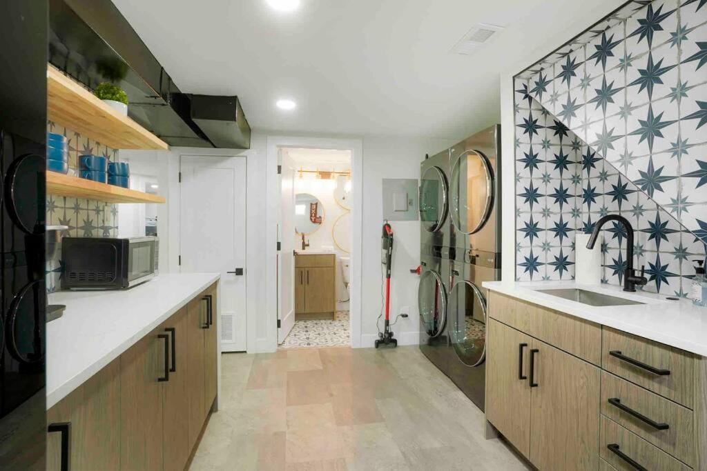 Sleeps 16 - 15 Min/Downtown, 10 Min/Medical Center Villa Aurora Exterior foto