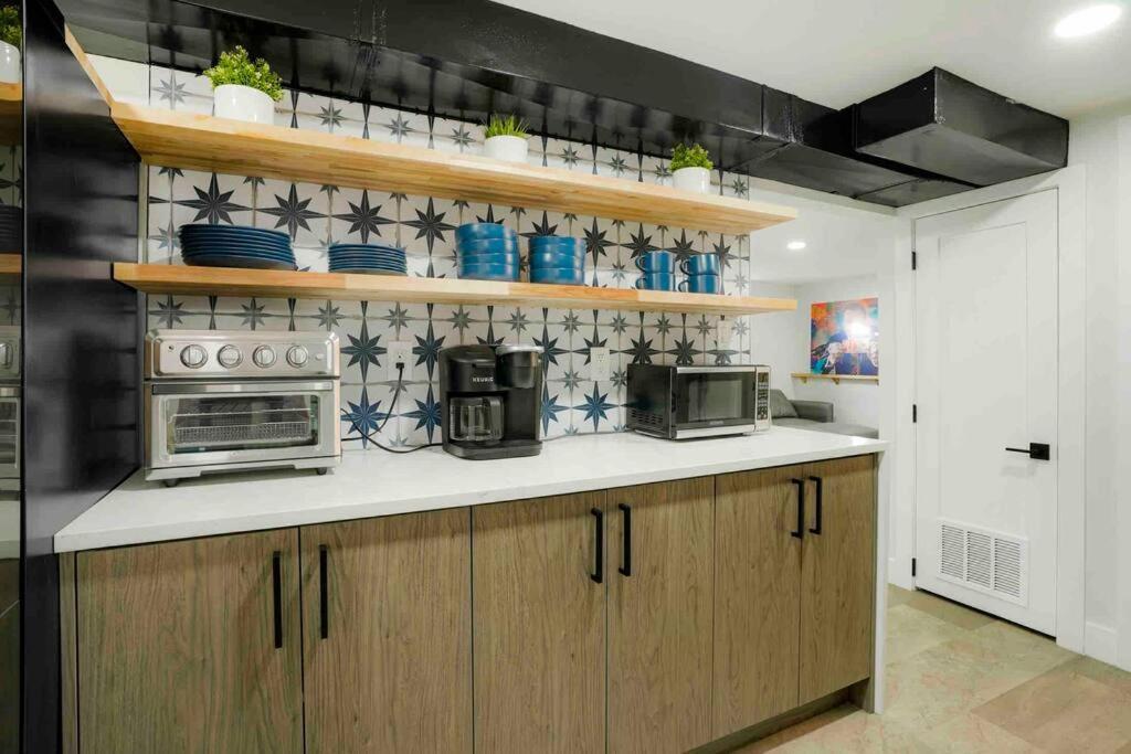 Sleeps 16 - 15 Min/Downtown, 10 Min/Medical Center Villa Aurora Exterior foto